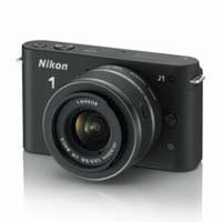 【クリックでお店のこの商品のページへ】Nikon 1 J1 標準ズームレンズキット (ブラック) 《送料無料》