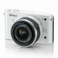 【クリックで詳細表示】Nikon 1 J1 標準ズームレンズキット (ホワイト) 《送料無料》